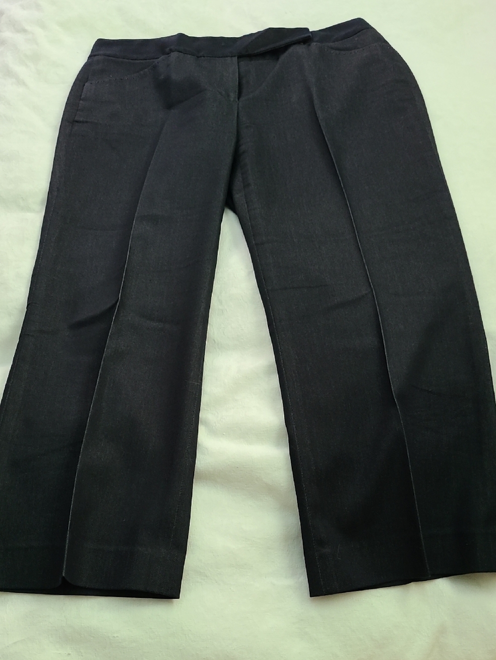Tahari Black Cropped Dress Pants